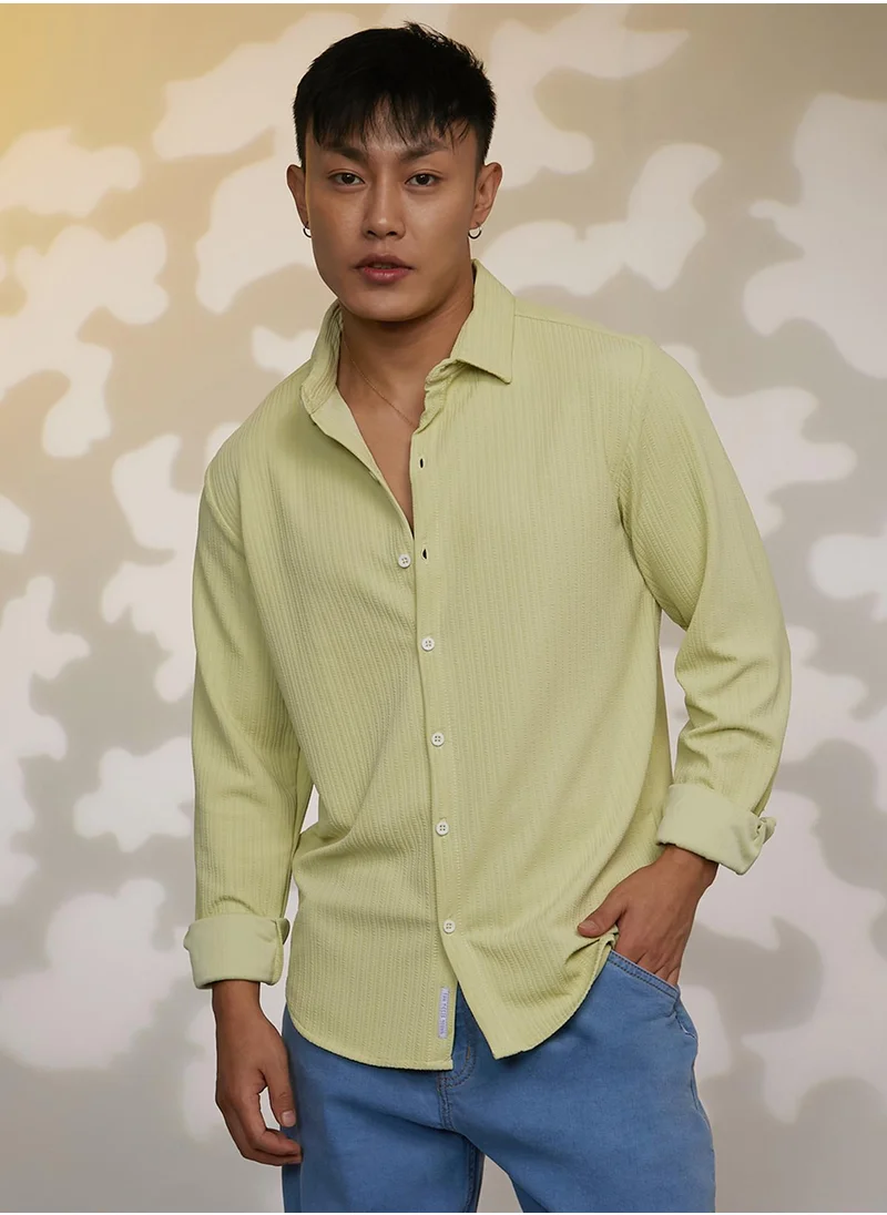 كامبوس سوترا Campus Sutra Men's Lime Green  Stripe-Creased Shirt For Casual Wear | Spread Collar | Long Sleeve | Button Closure | Shirt Crafted With Comfort Fit For Everyday Wear