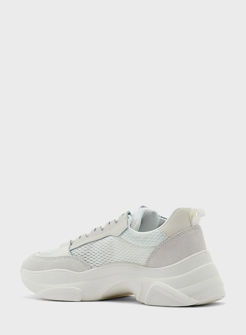 TOMMY JEANS Low Top Sneakers