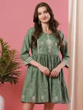 جلو باص Green