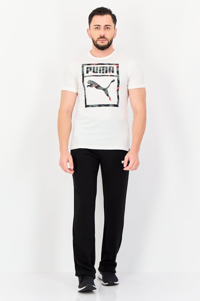 PUMA تي شيرت رياضي للرجال بأكمام قصيرة ملائمة بشعار العلامة التجارية في الهواء الطلق، أبيض - Image 4