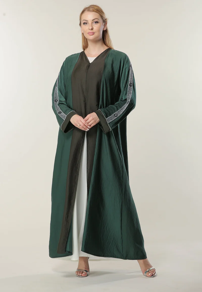 Moistreet Embroidered Colorblock Abaya