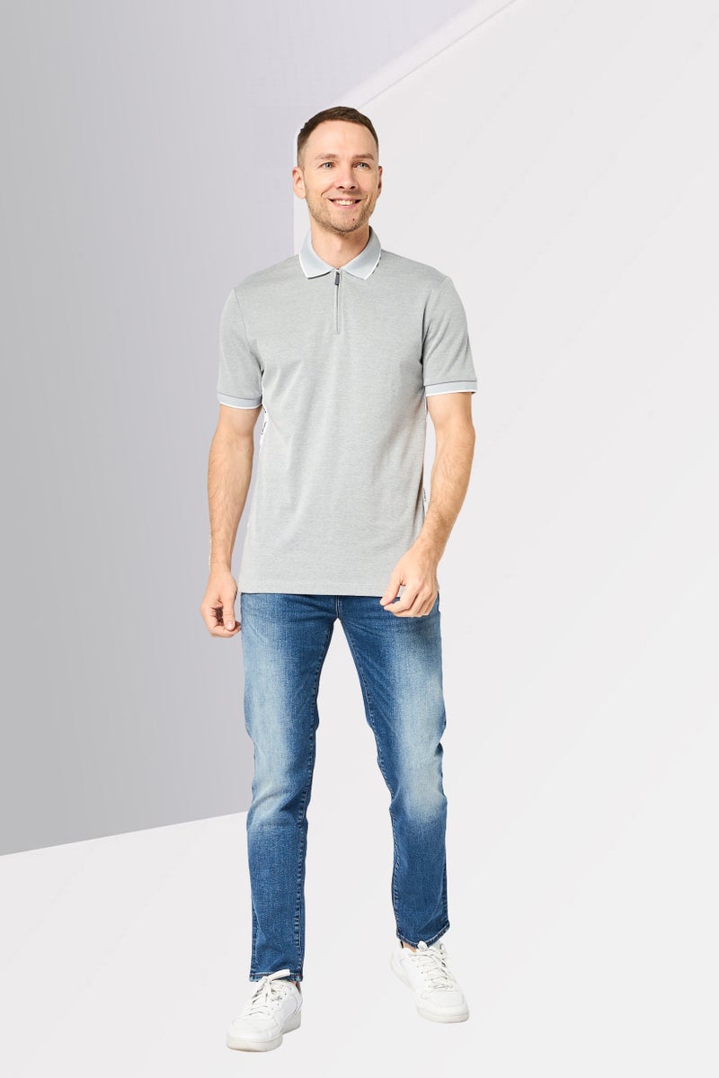 DKNY Men Regular Fit Brand Logo Short Sleeves Polo Shirt, Grey - Image 2