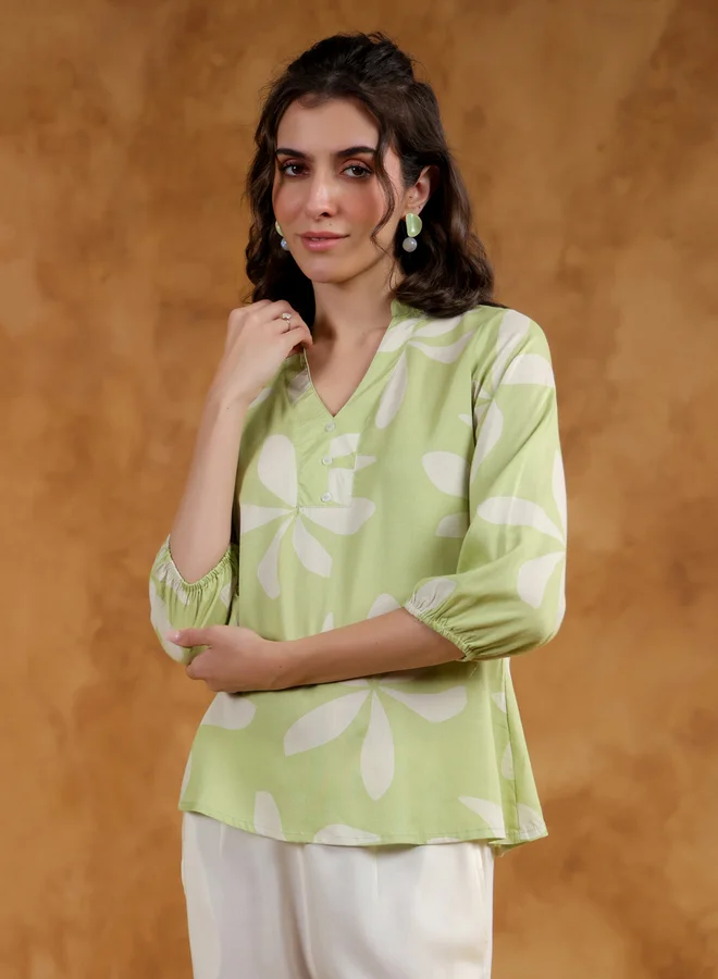 sanskrutihomes Sanskrutihomes Floral Print V-Neck Top and Pants Co-Ords