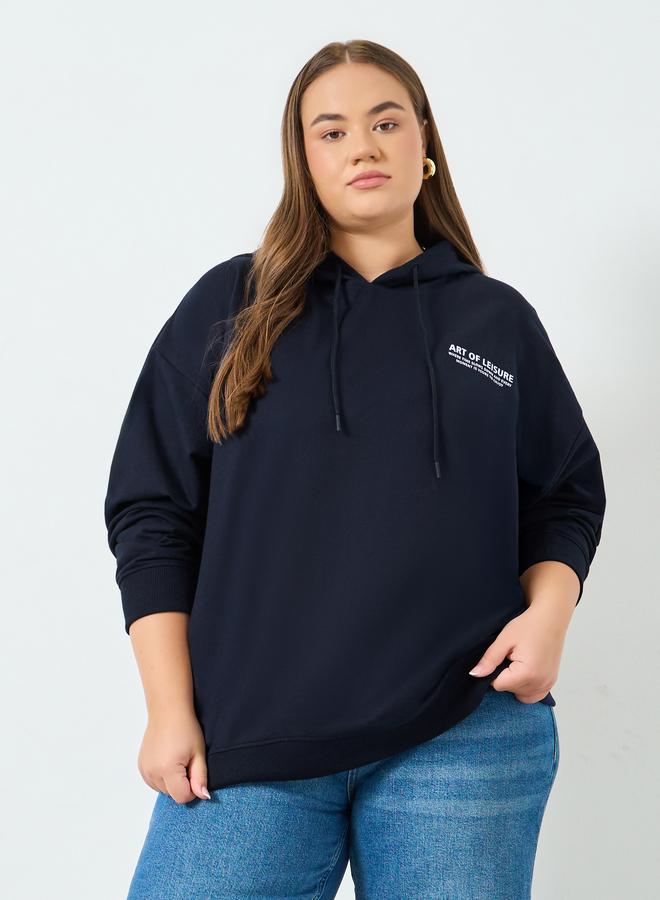 Styli Plus Size Navy Blue Slogan Print Longline Hoodie - Image 1