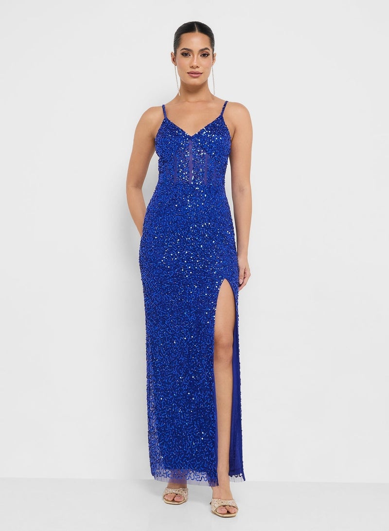 نمشي x فستان مطرز بالخرز مع كيب - Image 3