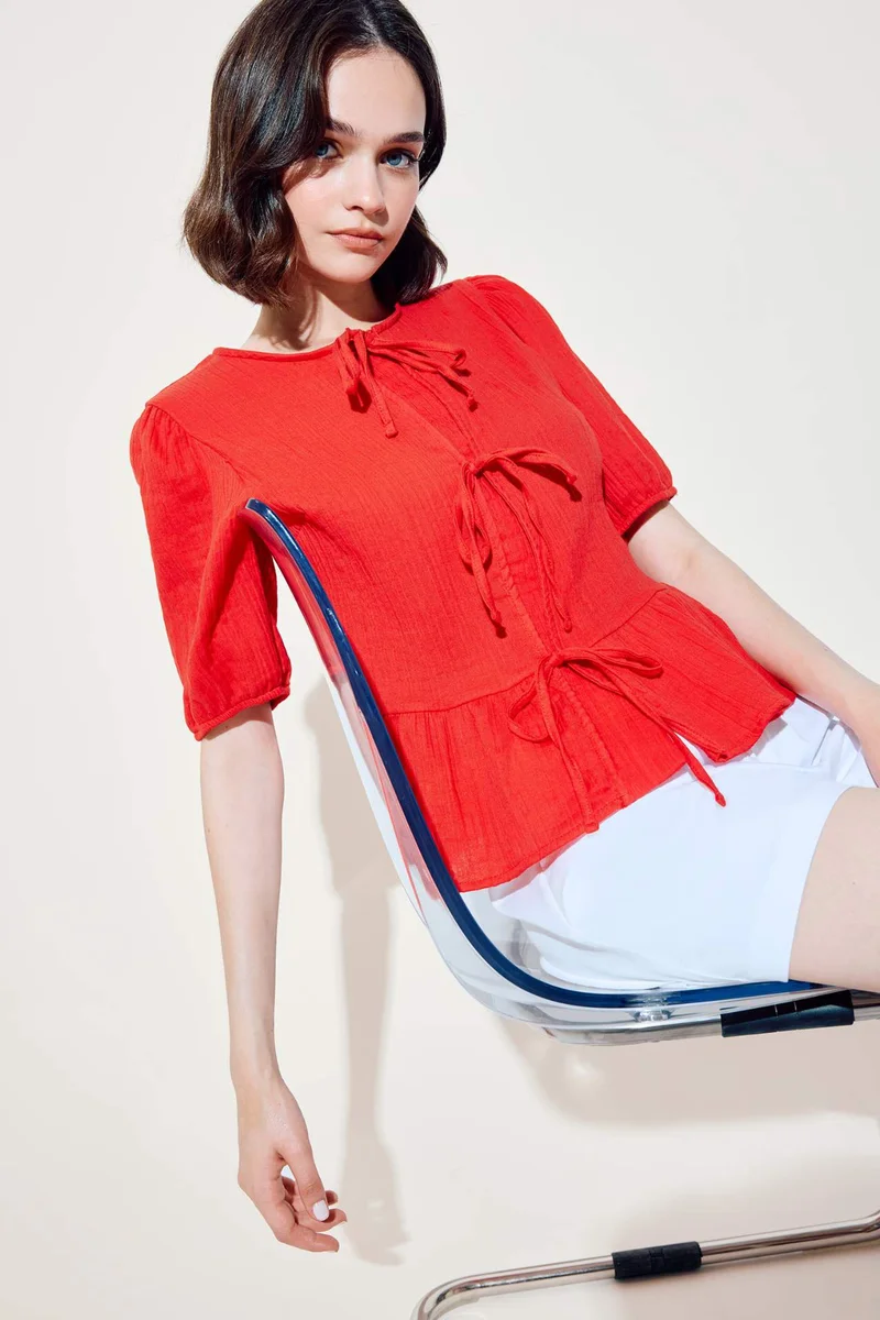 ديفاكتو Regular Fit Crew Neck Tie Front Textured Red Blouse