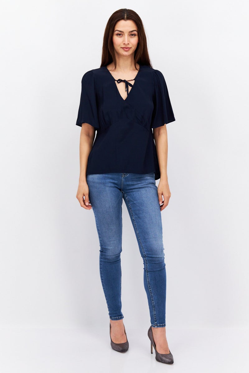 ESPRIT قميص نسائي بأكمام قصيرة على شكل حرف V، لون أزرق داكن - Image 2