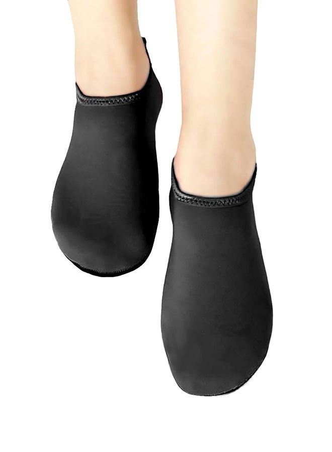 NIBEMINENT Pair Of Non-Slip Swimming Socks S