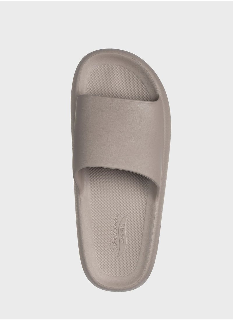 Go Walk Arch Fit Sandal - pzsku/ZEEEA84B195F64C7FFC99Z/45/_/1713184055/003d1cd3-1d53-4c3c-ab86-e7a87de126cf