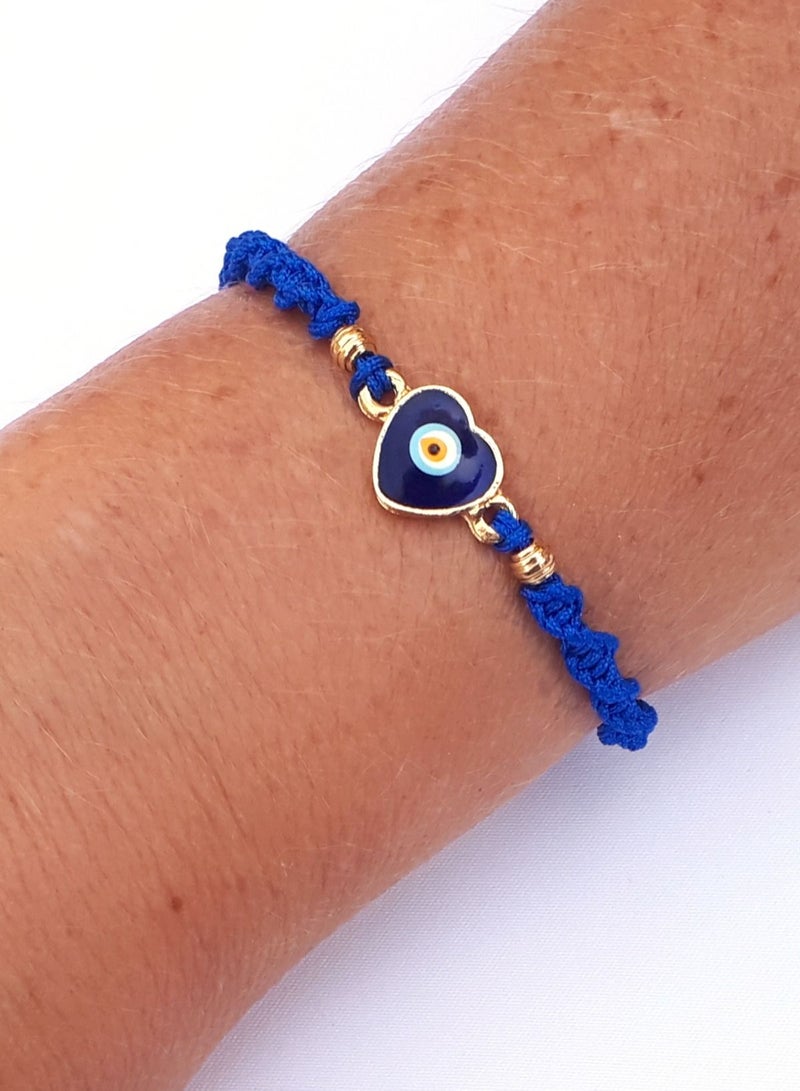 Alwan Hand Knitted Adjustable String Bracelet with an Evil Eye Embedded Heart - Image 2
