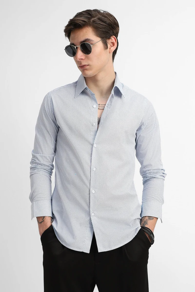 سنيتش قميص قطني هندسي بقصة ضيقة