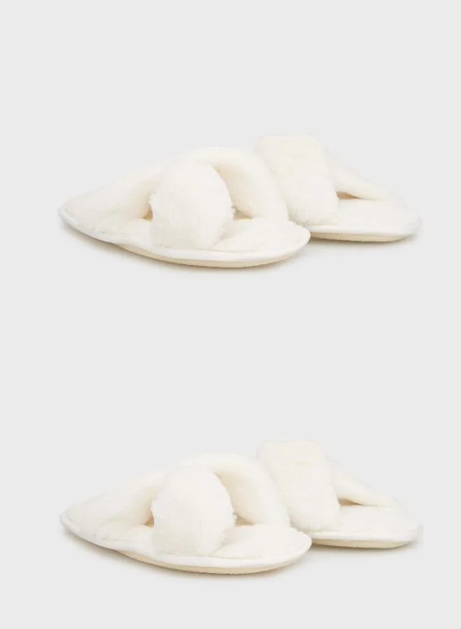 Lela Lela Soft Textured Cross Plush 2-Pack Women's Slippers 6722001S2