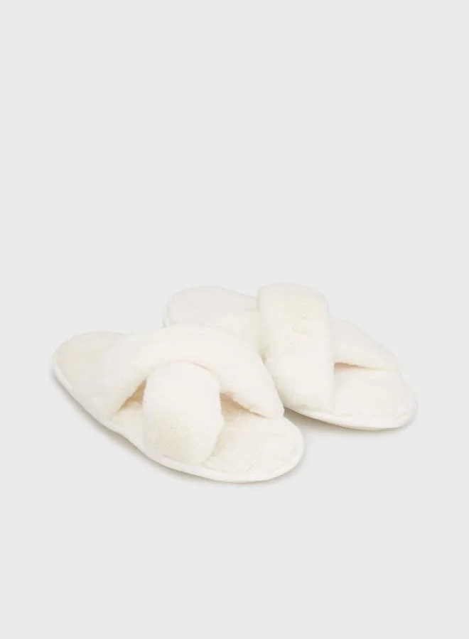 Lela Lela Soft Textured Cross Plush 2-Pack Women's Slippers 6722001S2