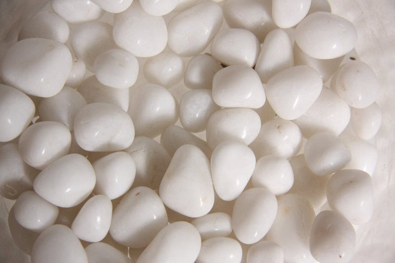 OhhSome 1Kg White Marble Stone Polished Decorative Pebble Pebbles for Decoration Multi Purpose Pack