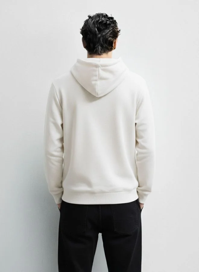 شركة المرآب الهندية Men Oversized Fit Embroidered Hooded Neck Full Sleeves Sweatshirt