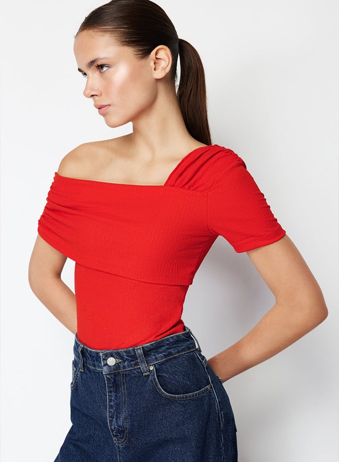 trendyol Red Asymmetrical Collar Fitted Knitted Bodysuit - Image 3