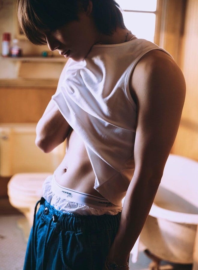 KPOP SHINee TAEMIN Guilty 4th Mini Album Photo Book GUILTY Version CD+1p Folded Poster on Pack+80p Booklet+1ea Sequence Film+1p PhotoCard+Tracking Sealed - Image 5