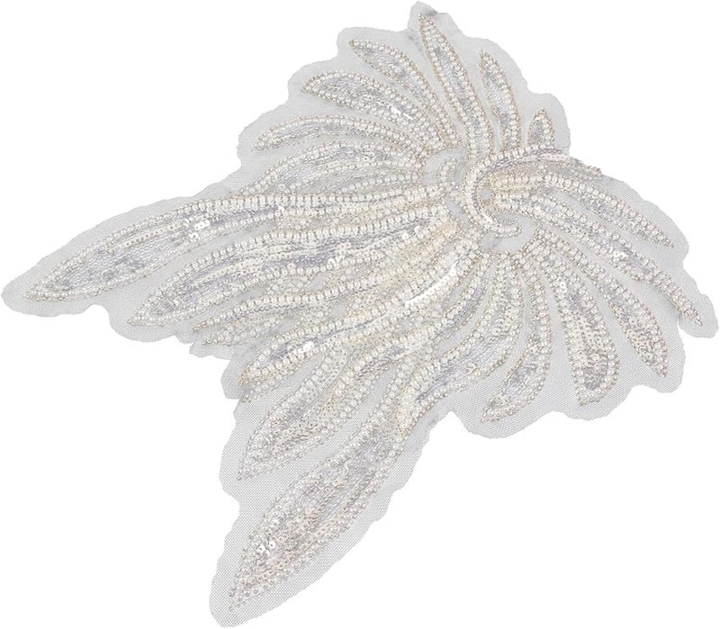 بقع تطبيقية على شكل أجنحة مطرزة بالفضي الفاتح للأزياء والفساتين والحرف اليدوية DIY - Image 1