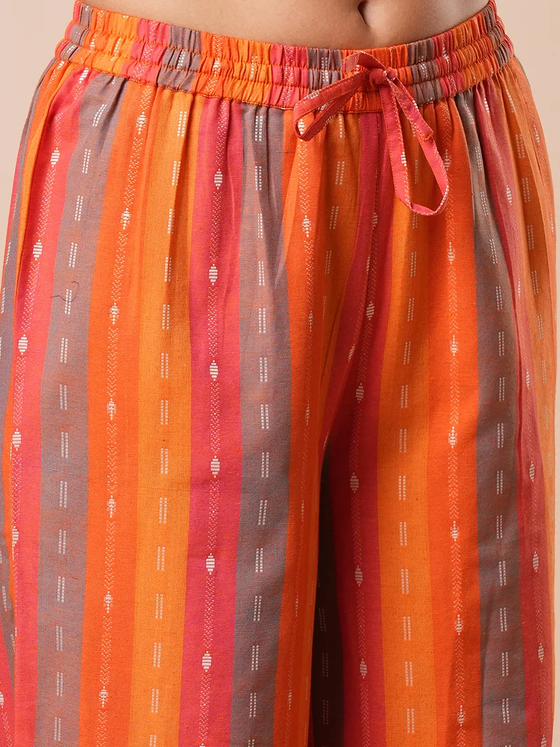 جلو باص Women Regular Pure Cotton Kurta With Trousers