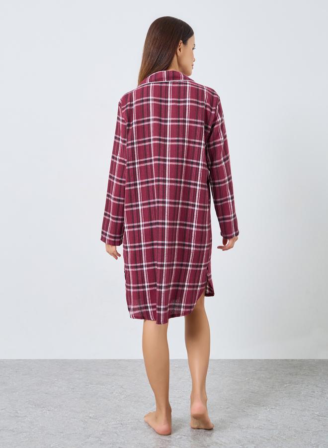 ستايلي قميص نوم بنقشة مربعات وشريط أزرار - Image 4