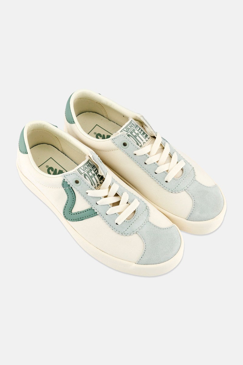 VANS أحذية التزلج الرياضية النسائية منخفضة الرباط، أبيض فاتح - Image 4