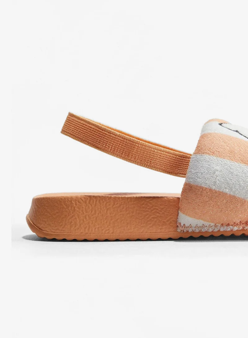 اتش اند ام أحذية مسبح