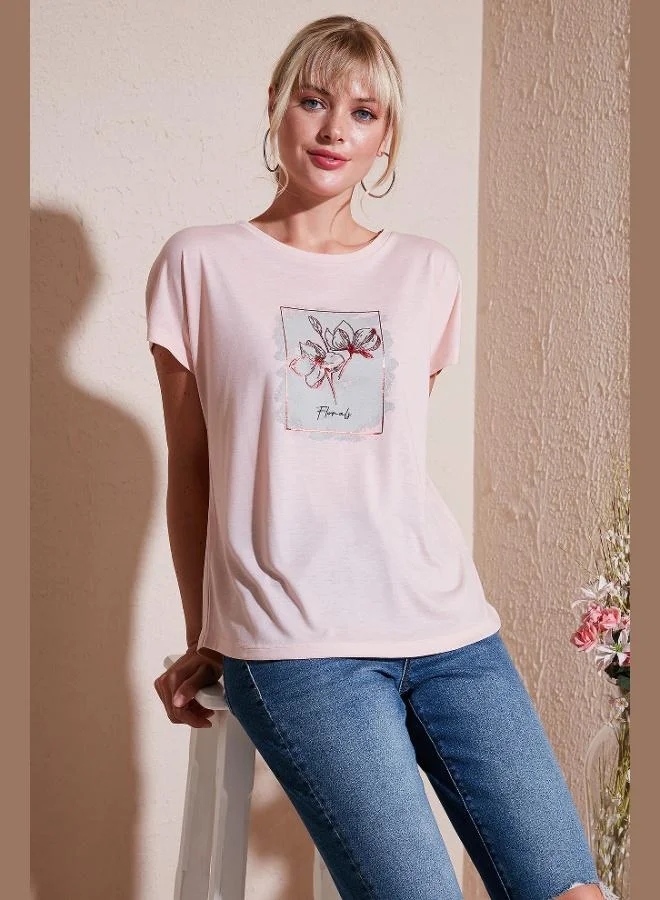 ليلا Lela Printed Crew Neck Regular Fit T-Shirt Women's T-Shirt 6671002