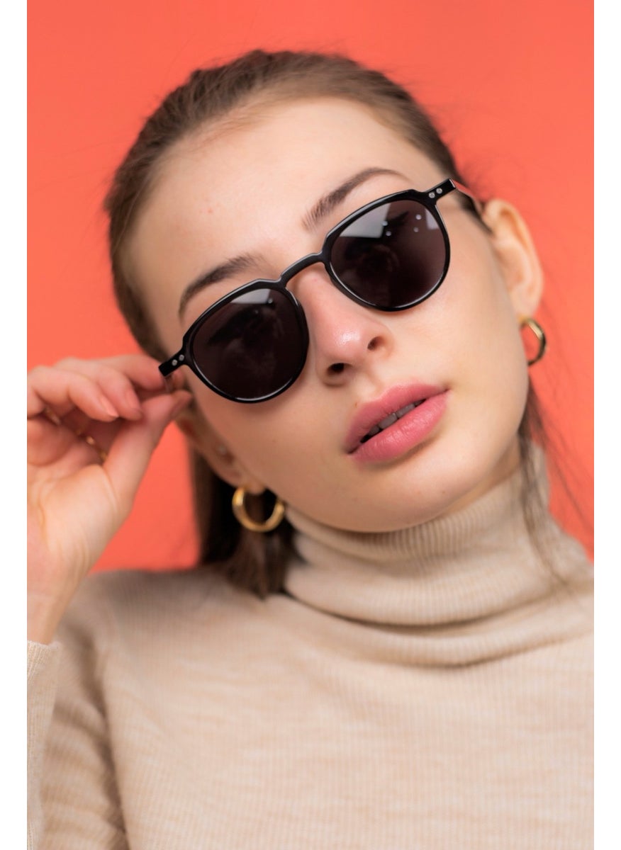 Focus On Wilson Black Smoked Sunglasses  - Image 2