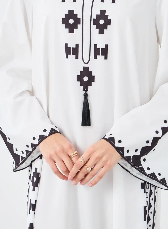 Styli Styli Tassel Trim Printed Jalabiya
