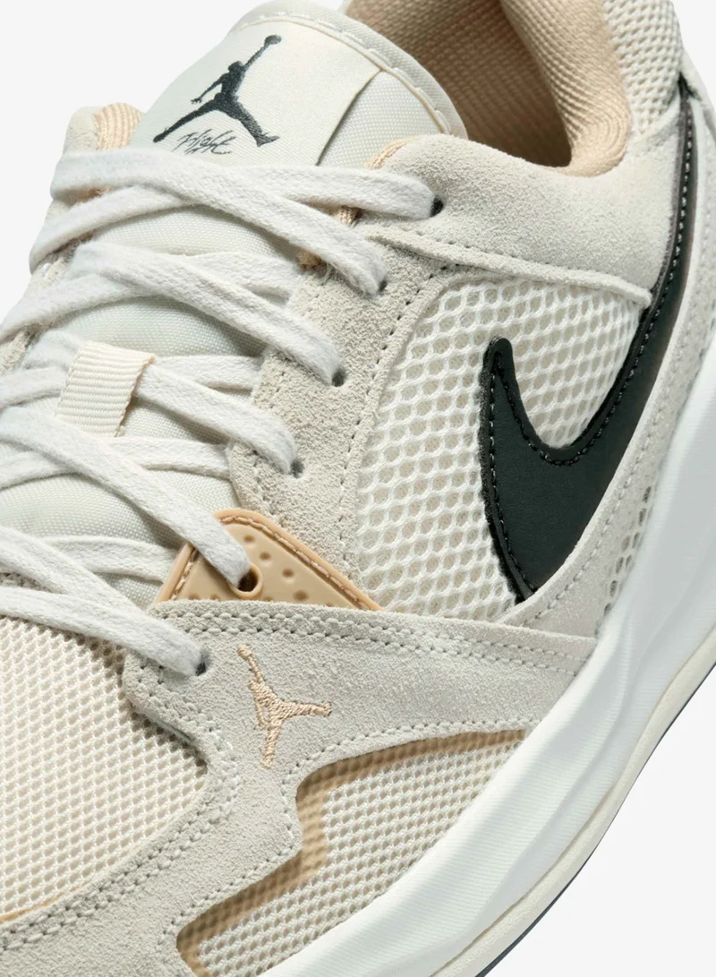 جوردن أحذية نسائية سي إم إف تي إيرا