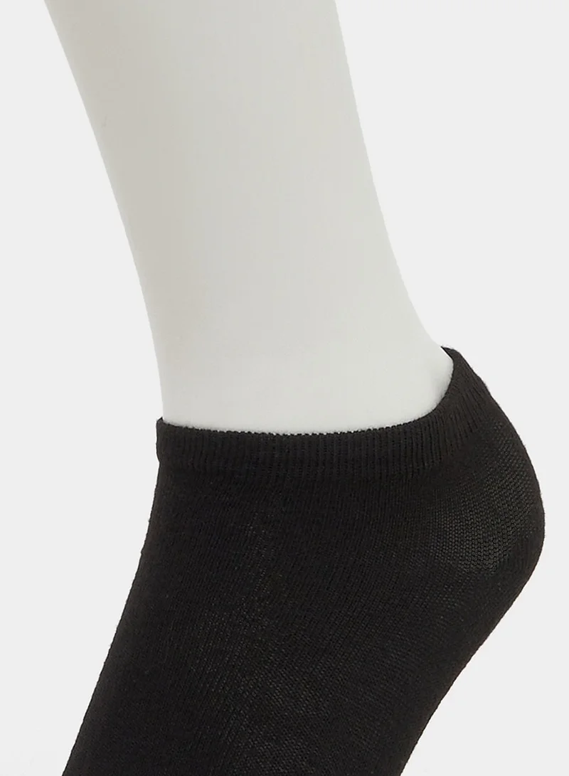 Styli Black and White Ankle Length Socks
