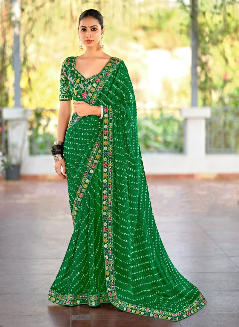 جــرابــمـــا نــتــرا   ساري جورجيت مطبوع باللون الأخضر مع دانتيل فاخر في جميع أنحاءه بالإضافة إلى بلوزة مطرزة بالكامل بدون خياطة - Image 2