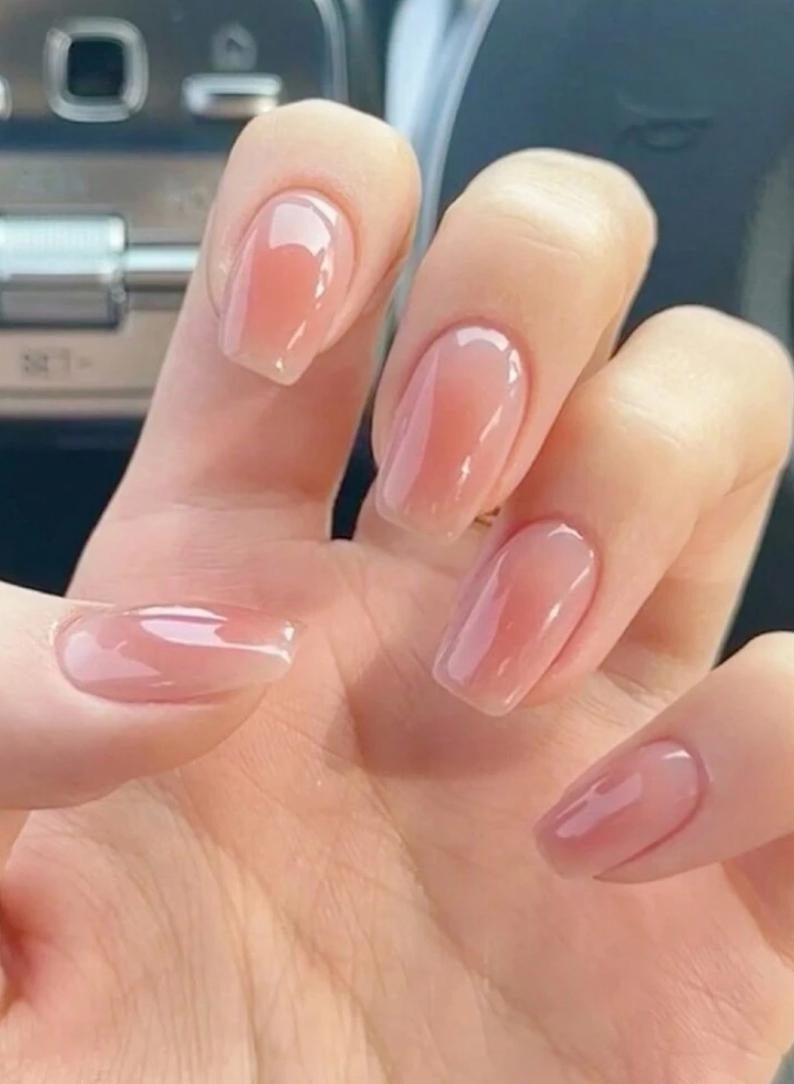 Pink glitter nail art in the shape of a coffin, 30 pieces - Image 1