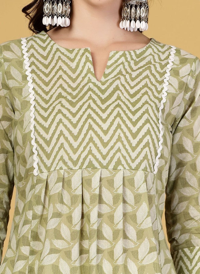 LARGISH Women Floral Printed A-Line Kurta in Green - Image 2