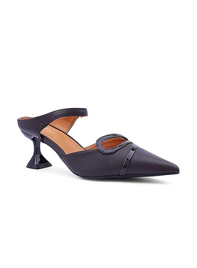 Cuple Stylish heel shoes that elevate any outfit.