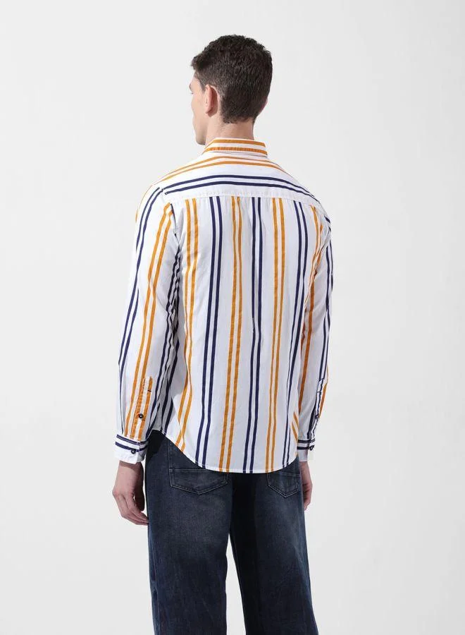 شركة المرآب الهندية Men Slim Fit Striped Cutaway Collar Full Sleeves Shirt