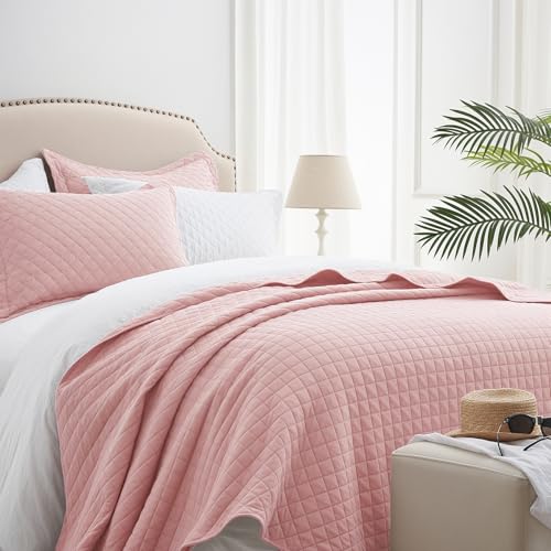 SunStyle Home Queen Quilt Bedding Set Pink, Lightweight Comforter Bedspread Blanket Full Queen Size Quilt, Durable Quilted Stitching Coverlet with 2 Pillow Shams Diamond Pattern All Seasons 3pcs - Image 1