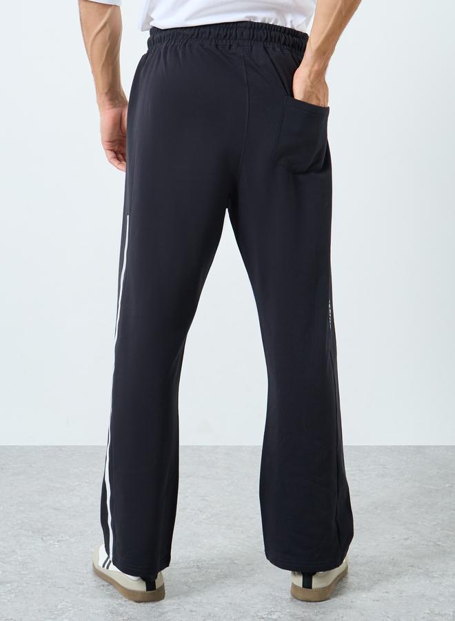 ستايلي بنطال جوغر واسع بطبعة كتابة - Image 4