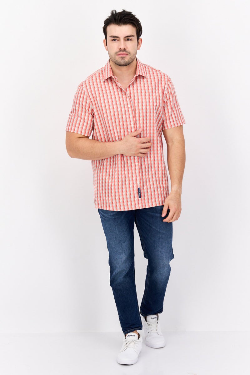 PERRY ELLIS قميص رجالي بقصة عادية بأكمام قصيرة بنقشة غينغهام، مجموعة حمراء - Image 4