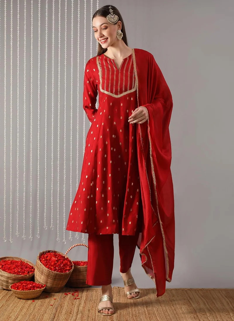 جلو باص Globus Women Rust Round Neck Embroidered Detail Gold Foil Print Panelled Anarkali Kurta With Pants & Dupatta Festive Set