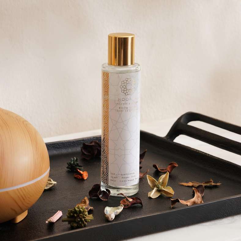 Pan Home Nooraa Incense Myrrh Room Spray 100ml - Gold