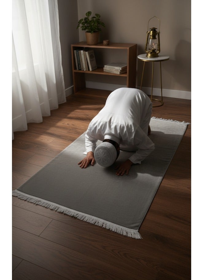 SUNDUS Prayer Mat Golden Elegant and luxurious design with a large and comfortable size covered with a soft and textured fabric made from the finest cotton. - Image 3