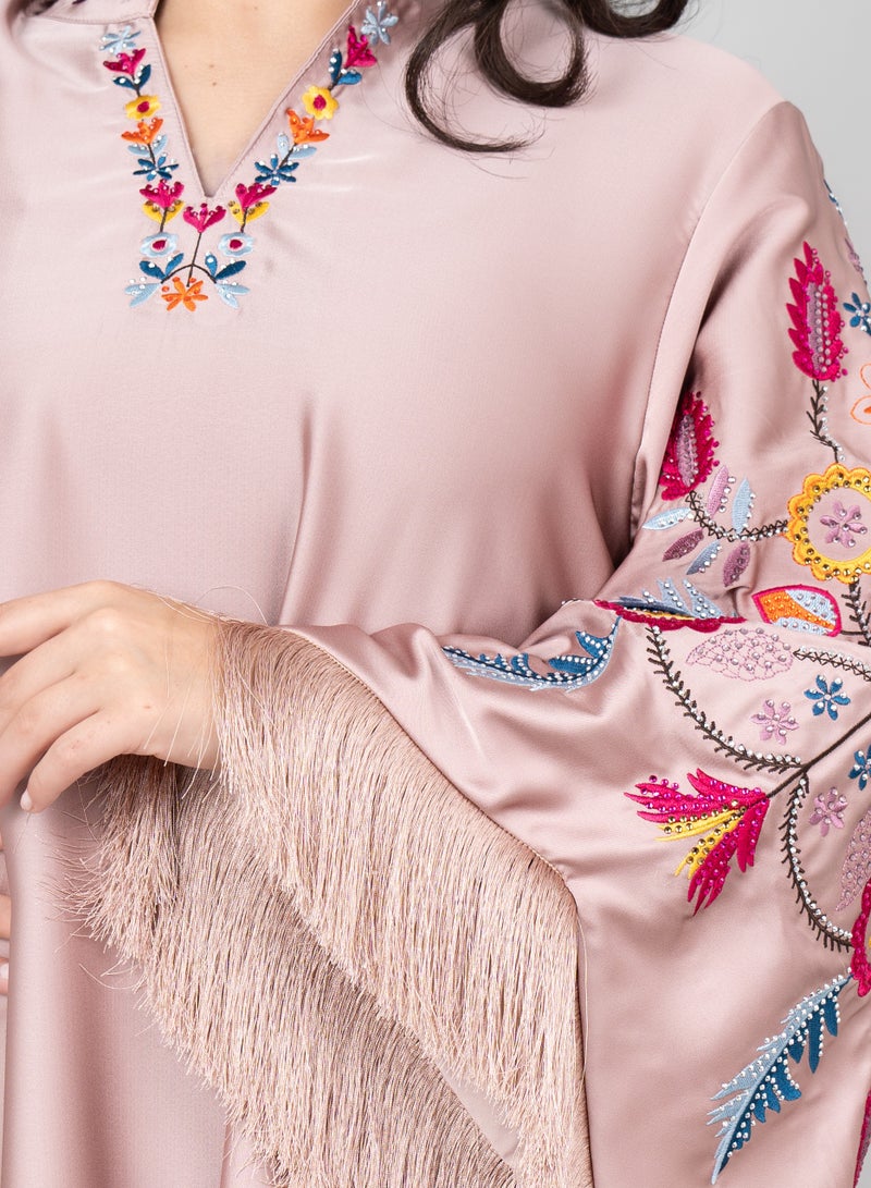 اكسا جلابية مطرزة بأكمام بتفاصيل لامعة لون بني - Image 2