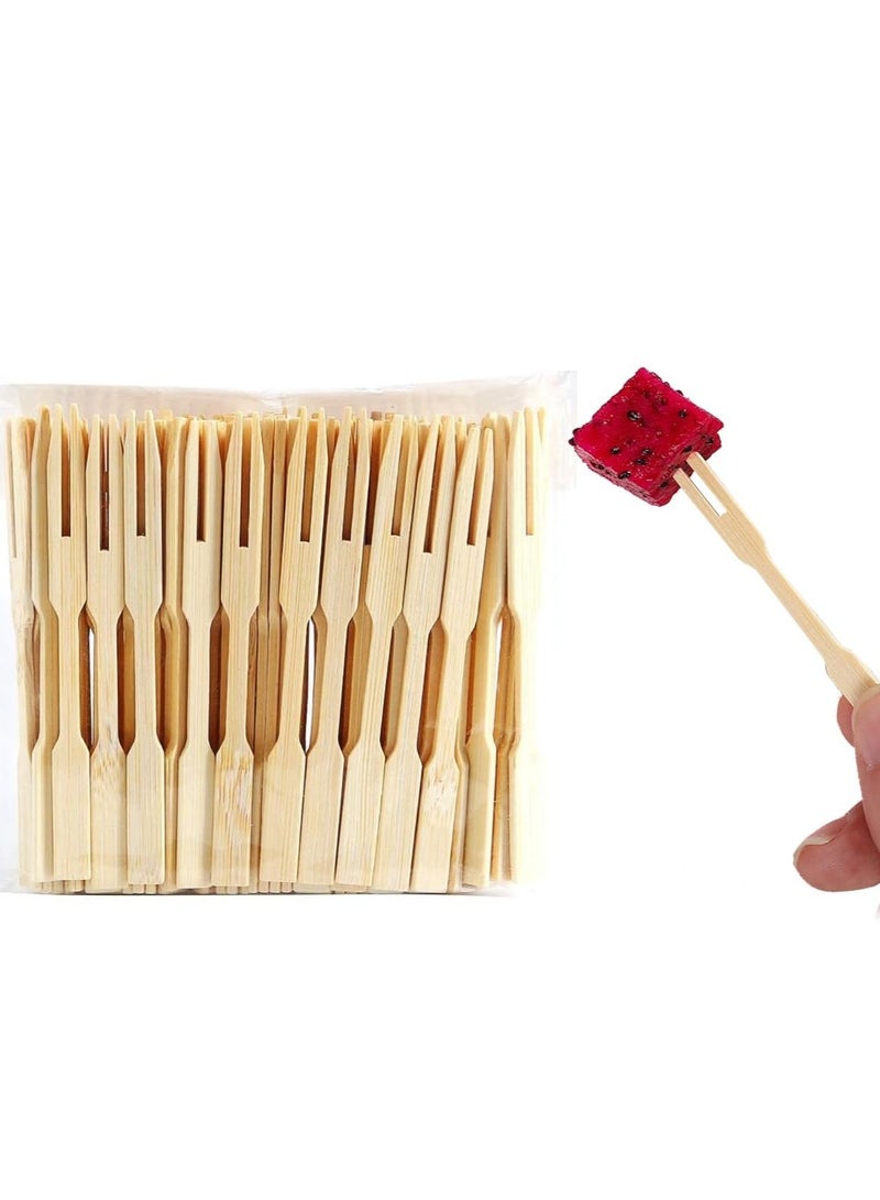 A premium set of 250 disposable natural bamboo cocktail and fruit forks, elegant and durable wooden dessert and fruit serving utensils, perfect for weddings, baby showers, and special occasions. With a stylish design and high functionality that enhances the beauty of organization and provides comfort, allowing for a unique celebration experience in a luxurious and eco-friendly style. - Image 1