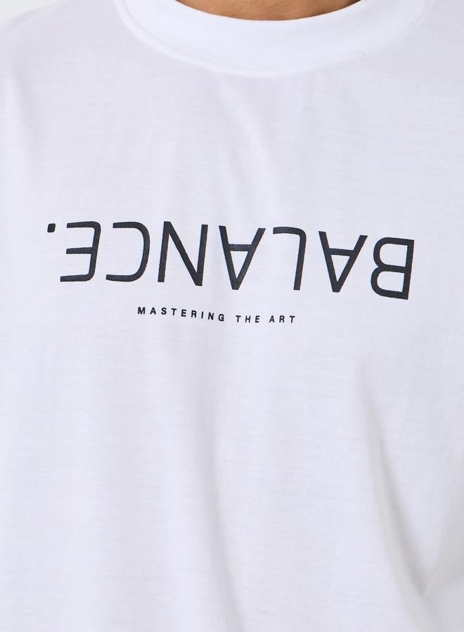 ستايلي تيشيرت بياقة دائرية وطبعة شعار - Image 3