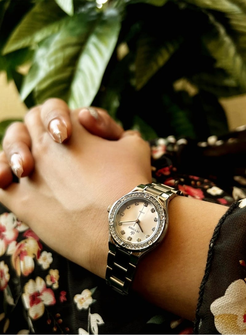 Devushi Elegant wrist watch decorated with zircon stones and an attractive design for women - Image 3