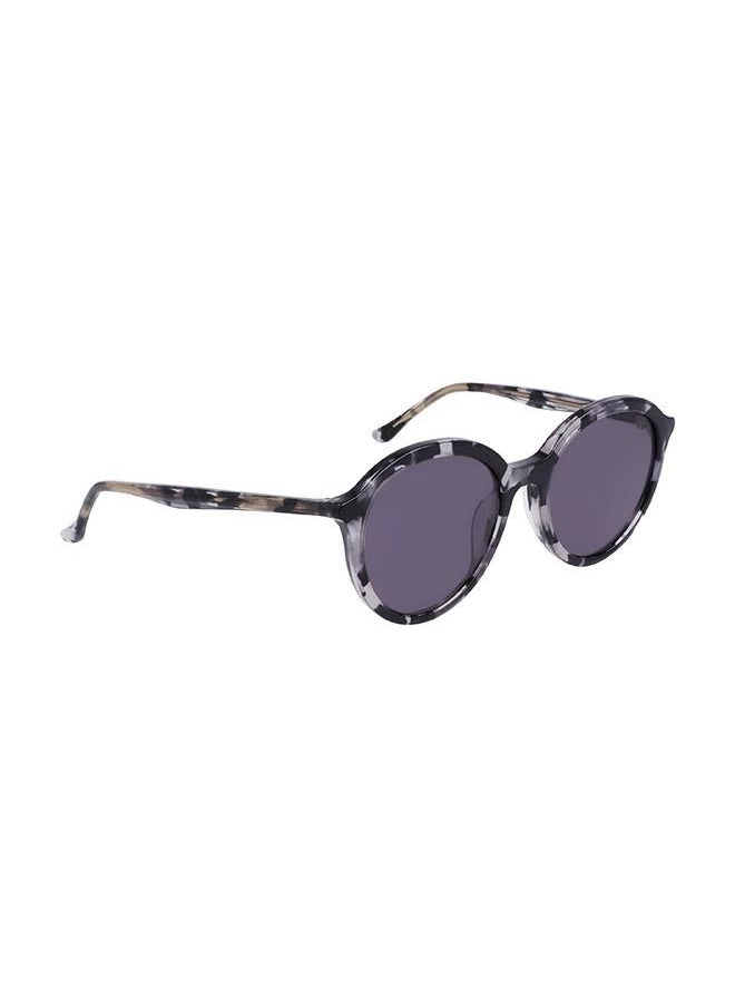 Donna Karan نظارة شمسية نسائية دائرية من الأسيتات بإطار كامل DO512S 5119  - Image 3