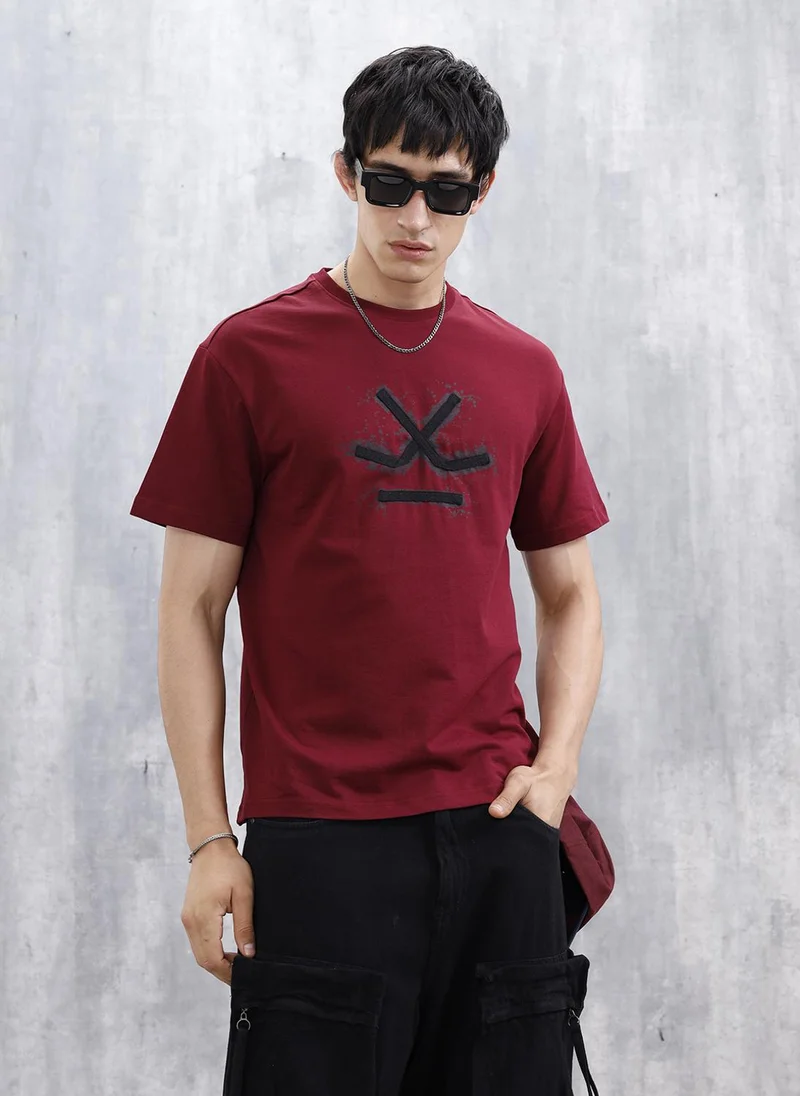 روجن Men’s Wrogn Logo Appliqued Graphic Tee | Maroon