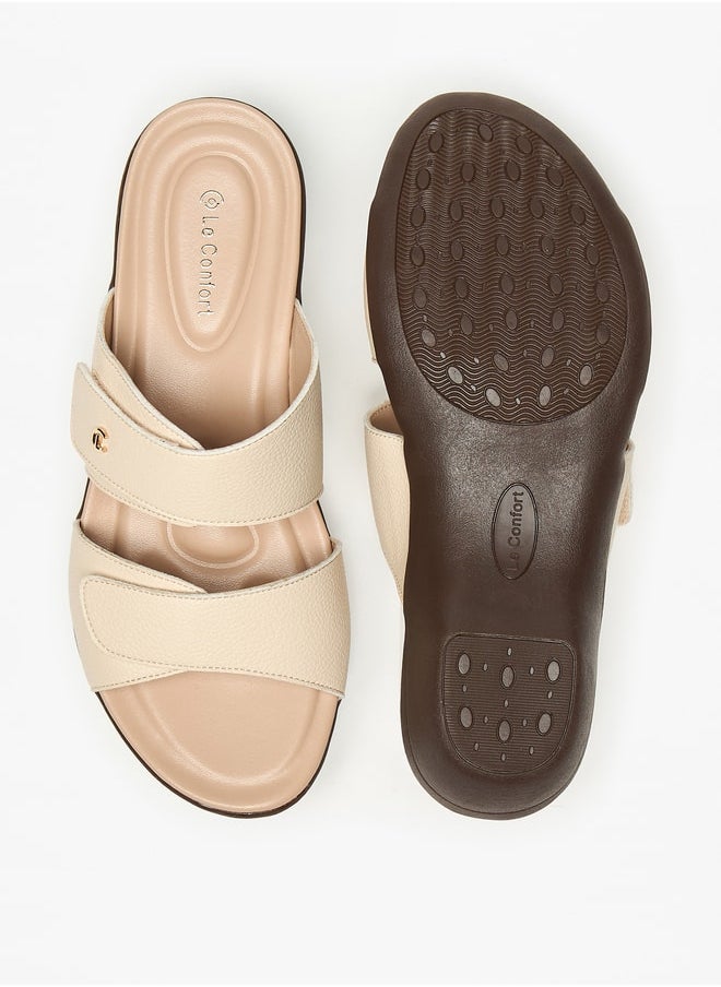Le Confort Women's Textured Slip-On Sandals  - Image 4