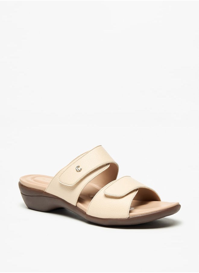 Le Confort Women's Textured Slip-On Sandals  - Image 2